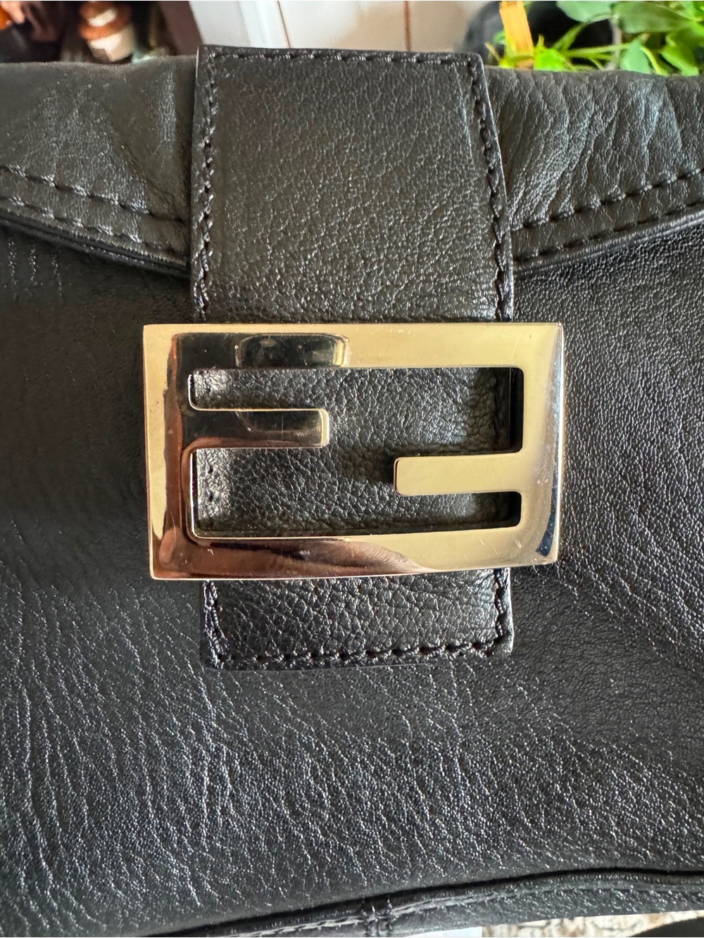 Fendi Black Leather Baguette Shoulder Bag with FF Silver-Tone Logo Clasp - Picture 3 of 6